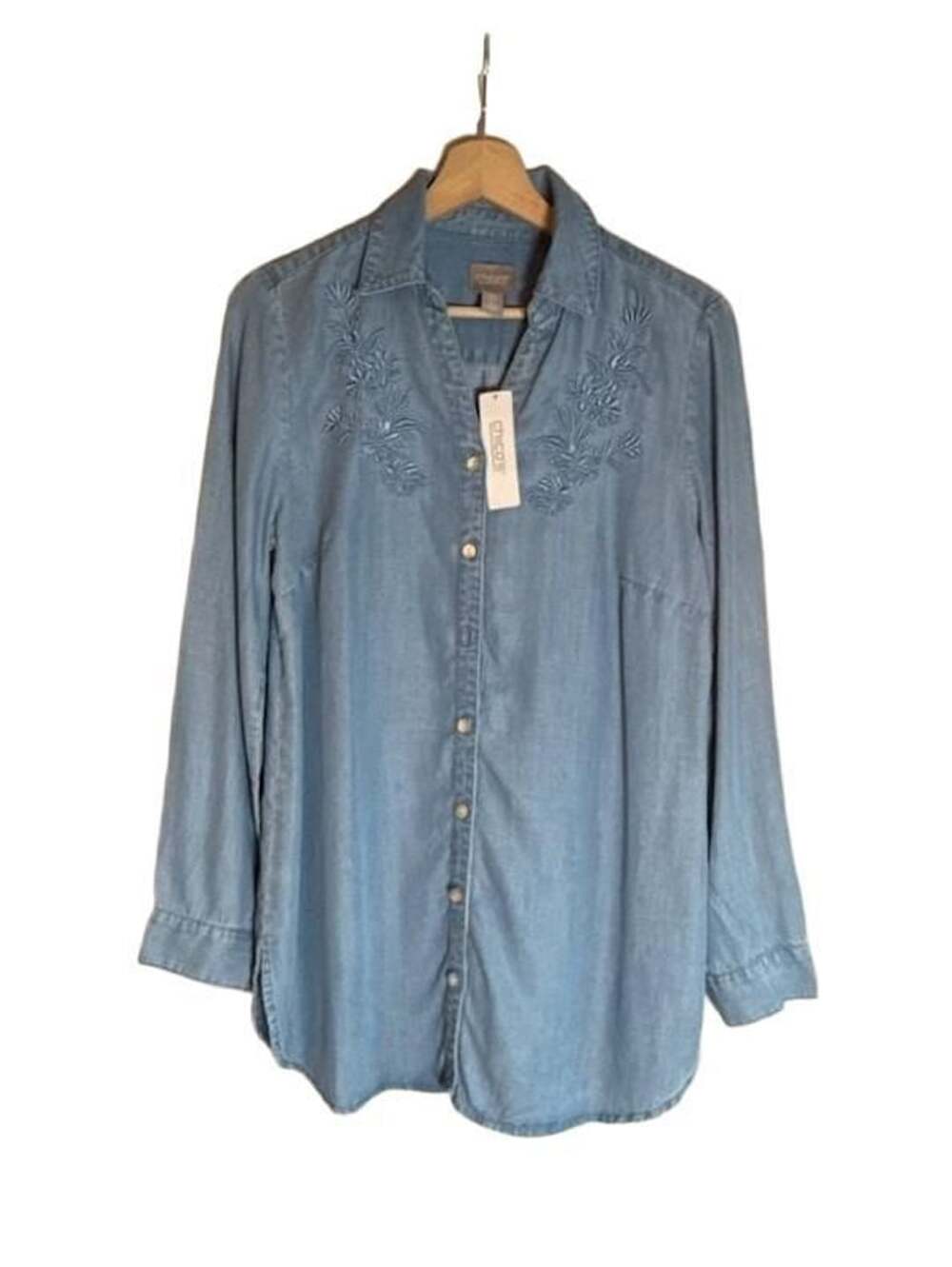 NWT Chico's Size 0 Chambray Denim Button Front EmbroideredTunic Shirt Size S/4